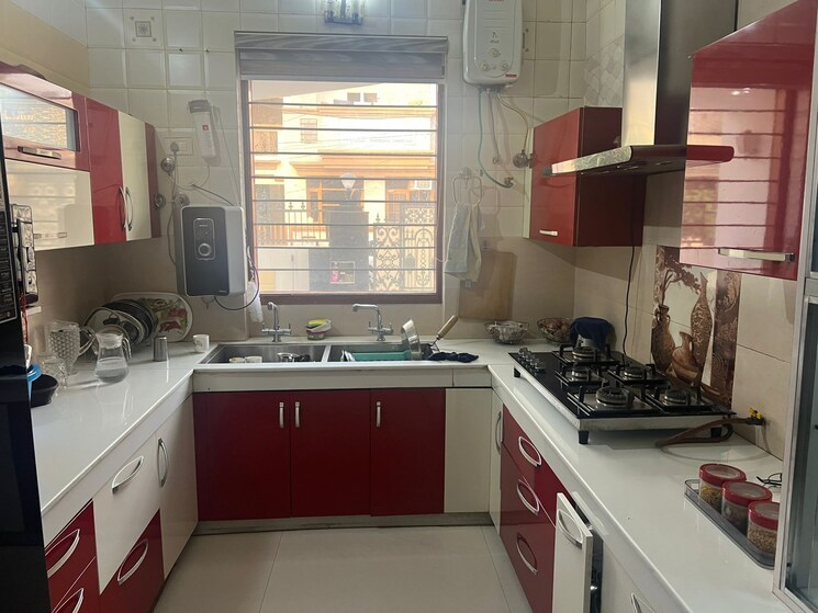 Kitchen, kharar mohali road 5 Bedroom 200 Sq.Yd. Independent House In Kharar Mohali Road Kharar 9482694