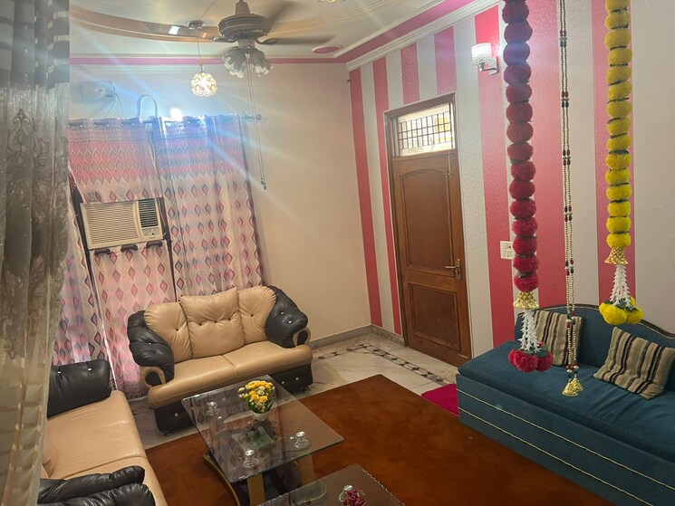 Living Room, kharar mohali road 5 Bedroom 200 Sq.Yd. Independent House In Kharar Mohali Road Kharar 9482694