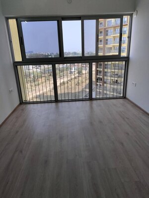 Room in 1 BHK Apartment at Amanora Adreno Towers, Hadapsar – for Rent