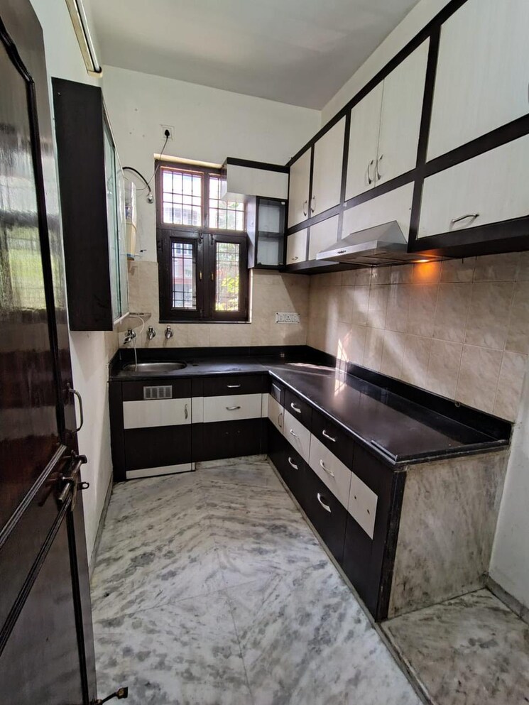 Kitchen, chattarpur 3 Bedroom 1212 Sq.Ft. Builder Floor In Chattarpur Delhi 9482819