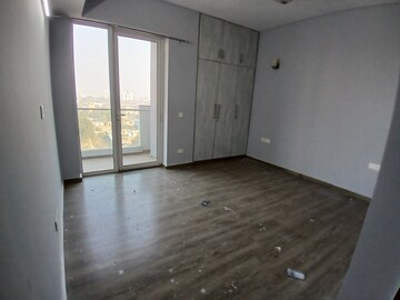 Room in 2 BHK Apartment at Emaar Digi Homes, Sector 62 – for Rent