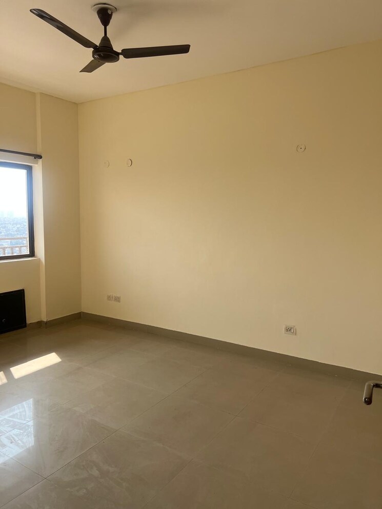 Room, ansal-sushant-estate 2 Bedroom 980 Sq.Ft. Apartment In Sector 52 Gurgaon 9482845