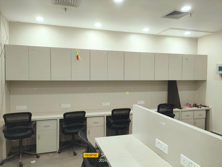 Team Area, mani-casadona Commercial Office Space 750 Sq.Ft. In New Town Kolkata 9482839