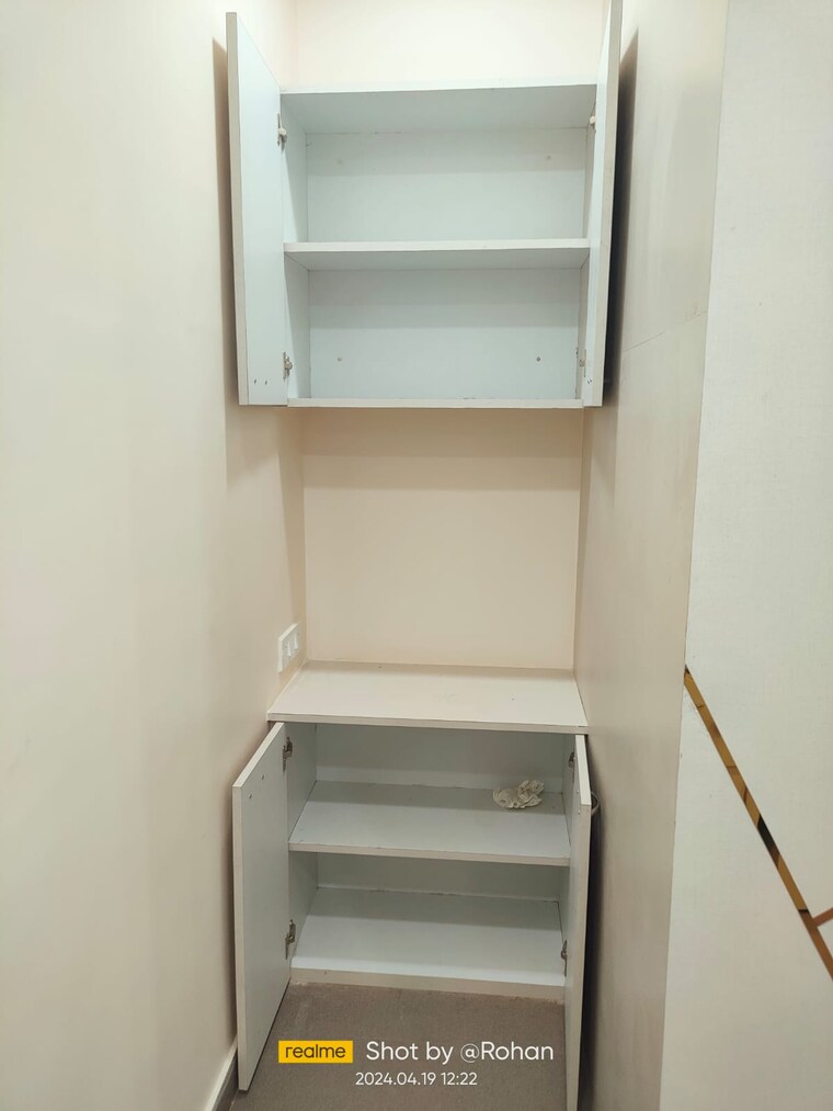 Team Area, mani-casadona Commercial Office Space 750 Sq.Ft. In New Town Kolkata 9482839