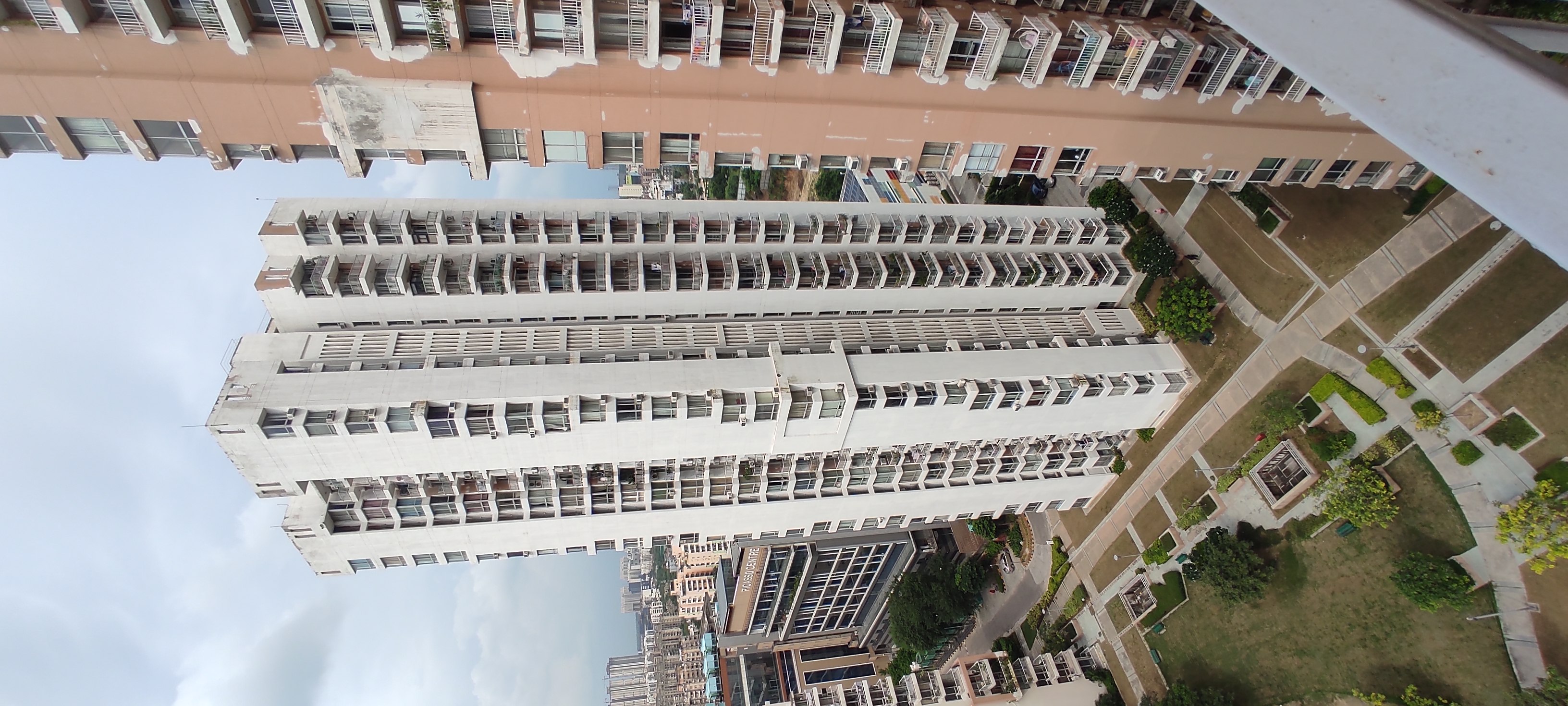 2 BHK + Servant Room Apartment For Rent in Pioneer Park Phase 1