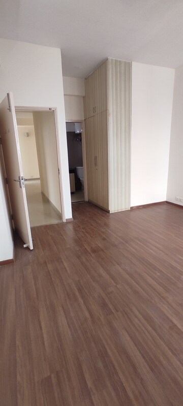 Furnished Amenities in 2 BHK Apartment at Pioneer Park Phase 1, Sector 61 – for Rent