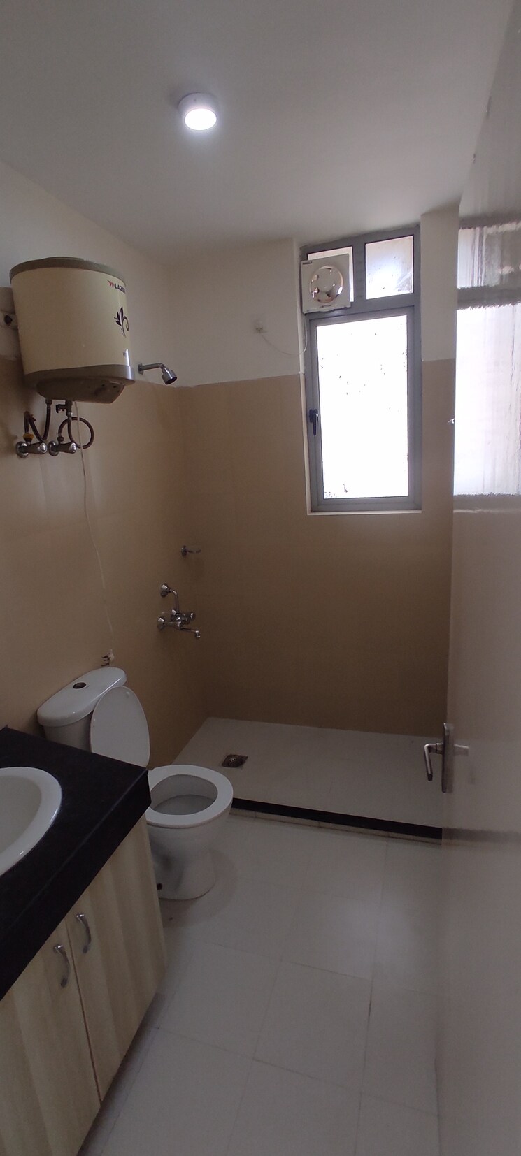 Bathroom, pioneer-park-phase-1 2 Bedroom 1300 Sq.Ft. Apartment In Sector 61 Gurgaon 9482894