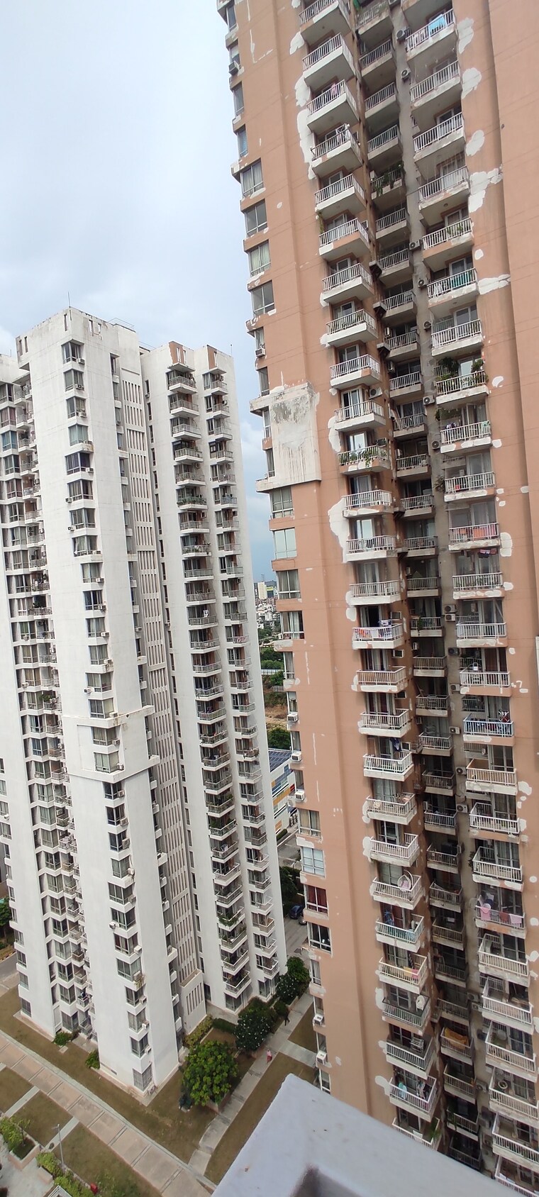 Exterior View, pioneer-park-phase-1 2 Bedroom 1300 Sq.Ft. Apartment In Sector 61 Gurgaon 9482894