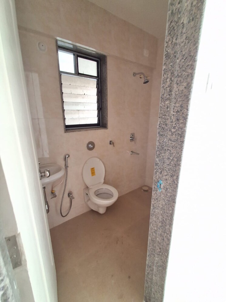 Bathroom, bg-shirke-monte-verita-east-tower 2 Bedroom 632 Sq.Ft. Apartment In Borivali East Mumbai 9482885