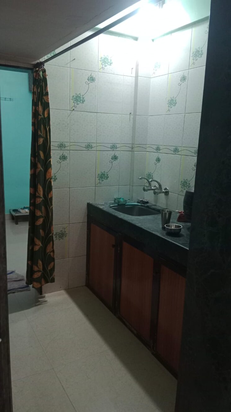 Bathroom, sadhana-chs-tilak-nagar 1 Bedroom 425 Sq.Ft. Apartment In Tilak Nagar Thane 9482944