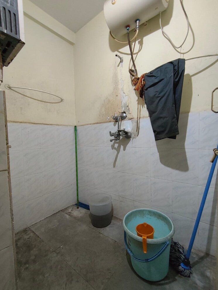 Bathroom, bhansali-complex 2 Bedroom 800 Sq.Ft. Apartment In Sinhagad Road Pune 9482956