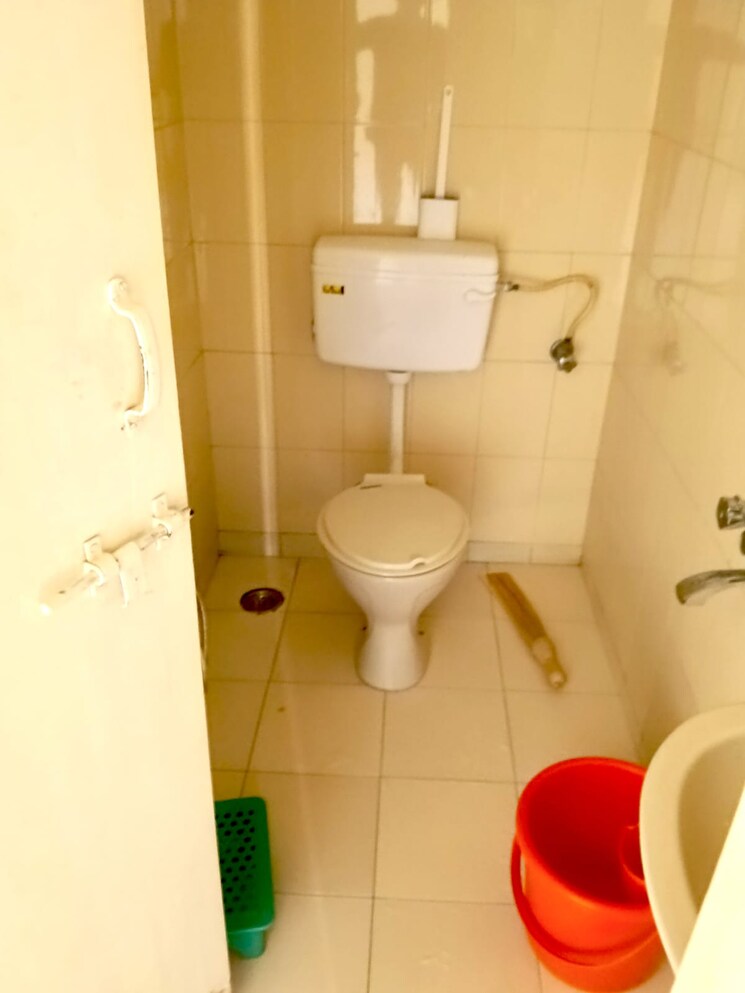 Bathroom, bhansali-complex 2 Bedroom 800 Sq.Ft. Apartment In Sinhagad Road Pune 9482956