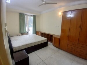 2 BHK Apartment For Rent in DLF Richmond Park, Sector 43