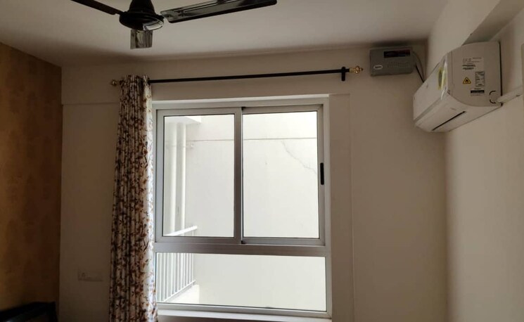 Room, international airport road 2 Bedroom 1400 Sq.Ft. Apartment In International Airport Road Zirakpur 9482948