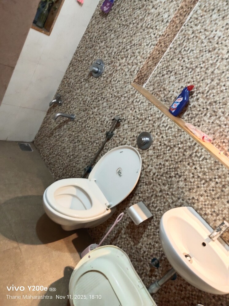 Bathroom, lodha-lakeshore-greens 2 Bedroom 738 Sq.Ft. Apartment In Dombivli East Thane 9483064