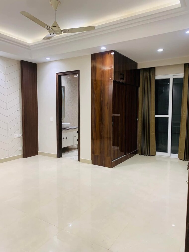 Room, sector 5 1 Bedroom 745 Sq.Ft. Builder Floor In Sector 5 Gurgaon 9483053