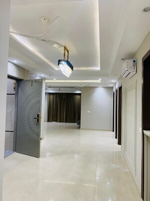 Bathroom in 1 BHK Builder Floor at Sector 5 – for Rent