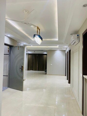 Bathroom in 1 BHK Builder Floor at Sector 5 – for Rent