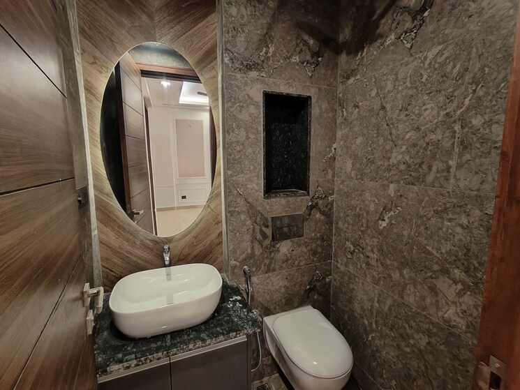 Bathroom, anant-raj-ashok-estate 3 Bedroom 1485 Sq.Ft. Apartment In Sector 63a Gurgaon 9483075