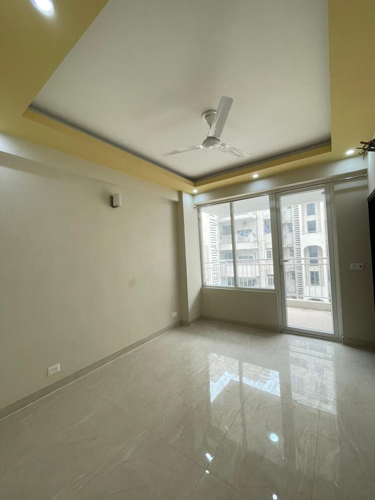 Room, sushant-lok-3 3 Bedroom 2050 Sq.Ft. Apartment In Sector 57 Gurgaon 9483082