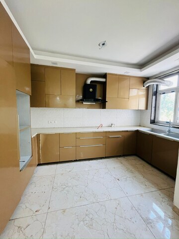 Kitchen in 3 BHK Builder Floor at Hong Kong Bazaar, Sector 57 – for Rent