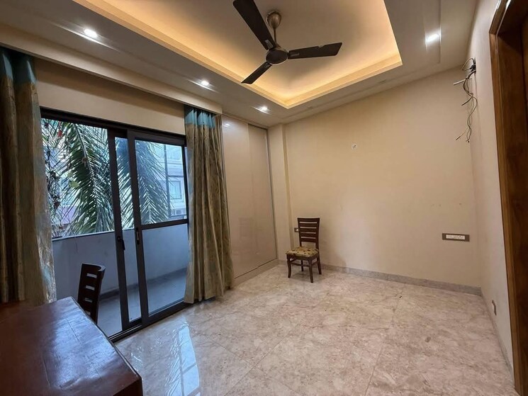 Room, sector 5 2 Bedroom 1233 Sq.Ft. Builder Floor In Sector 5 Gurgaon 9483146