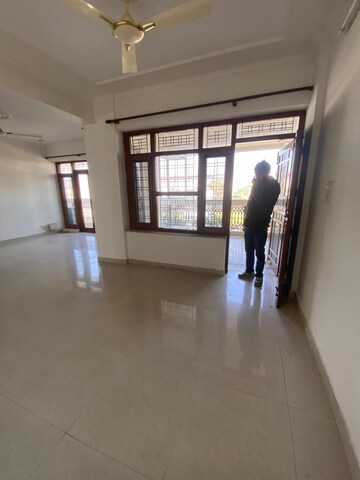 1 BHK Builder Floor For Rent in Malhan View Apartments, JakhaN-Rajpur Road