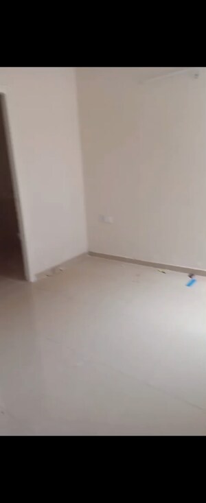 Room in 2 BHK Apartment at Shree Vardhman Green Court, Sector 90 – for Rent