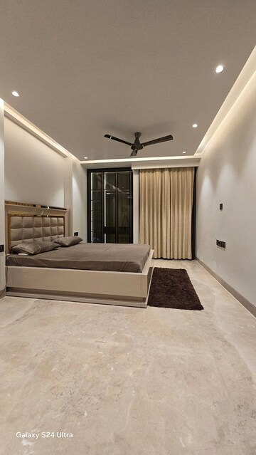 Living Room in 3 BHK Builder Floor at Sector 5 – for Rent