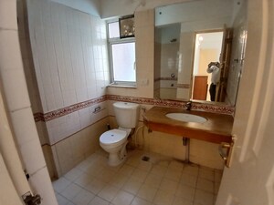 Attached Bathroom in 4 BHK Apartment at DLF Westend Heights, Sector 53 – for Rent
