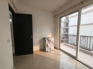 Room in 3 BHK Builder Floor at Signature Global Park 4 and 5, Sohna Sector 36 – for Rent