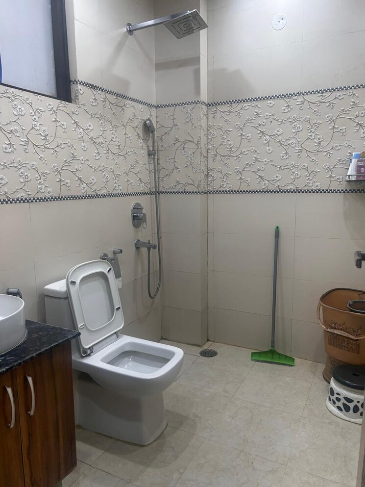 Bathroom, m3m-atrium 3 Bedroom 300 Sq.Yd. Builder Floor In Sector 57 Gurgaon 9483296