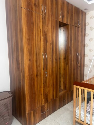 Furnished Amenities in 3 BHK Builder Floor at M3M Atrium, Sector 57 – for Rent