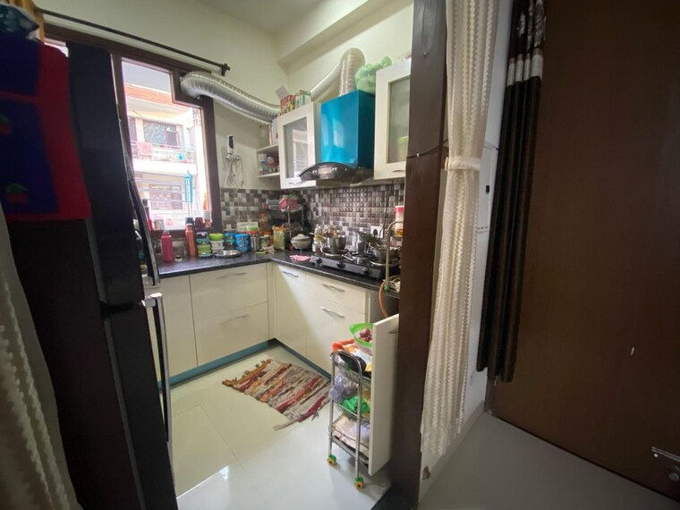 Kitchen, urban-the-zirk 3 Bedroom 1800 Sq.Ft. Apartment In Nabha Zirakpur 9483322