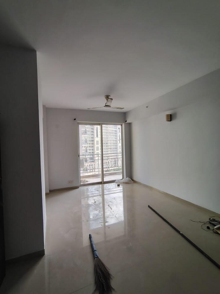 Room, dlf-new-town-heights-ii 3 Bedroom 1845 Sq.Ft. Apartment In Sector 86 Gurgaon 9483907