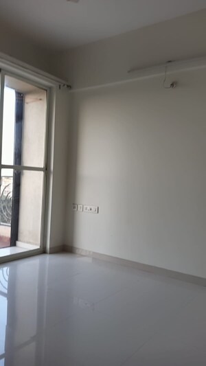 Room in 2 BHK Apartment at Nyati Equatorial II, Bavdhan – for Rent