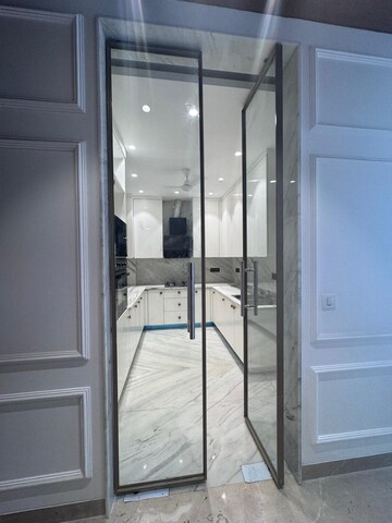 Staircase in 1 RK Builder Floor at Sector 50 – for Rent