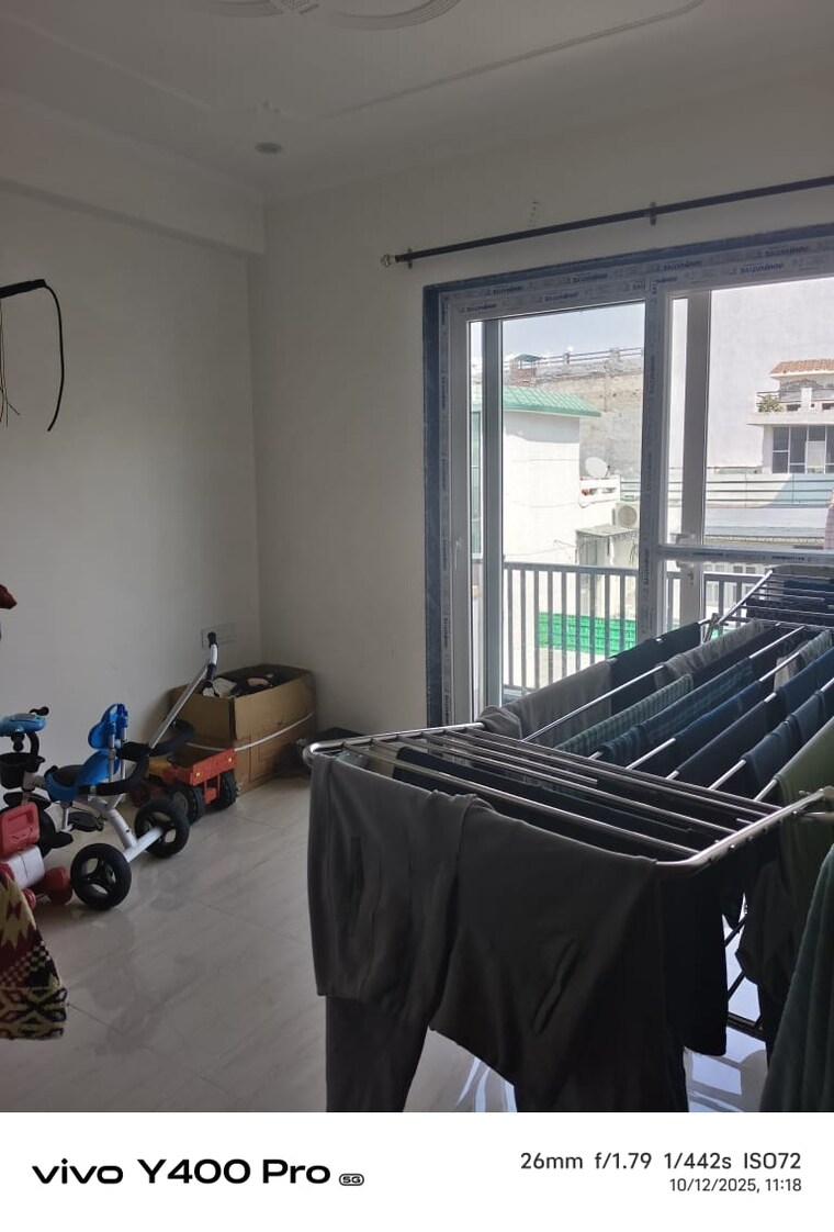 Room, mianwali colony 3 Bedroom 1015 Sq.Ft. Independent House In Mianwali Colony Gurgaon 9484495