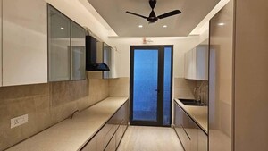 Room in 2 BHK Builder Floor at Sector 4 – for Rent