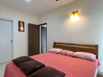 Bedroom in 2 BHK Apartment at Hubtown Vedant, Sion East – for Sale