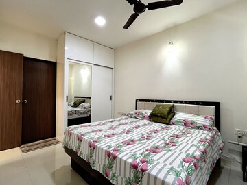 Bedroom in 2 BHK Apartment at Hubtown Vedant, Sion East – for Sale