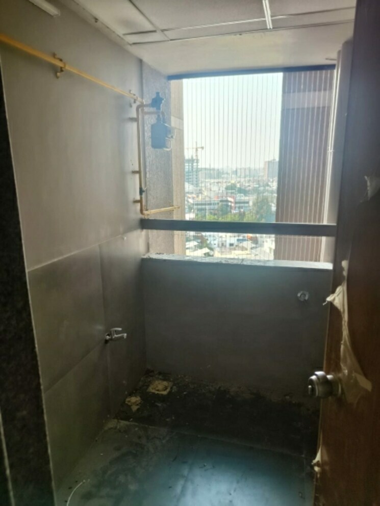 Bathroom, chandkheda 3 Bedroom 2000 Sq.Ft. Apartment In Chandkheda Ahmedabad 9484434