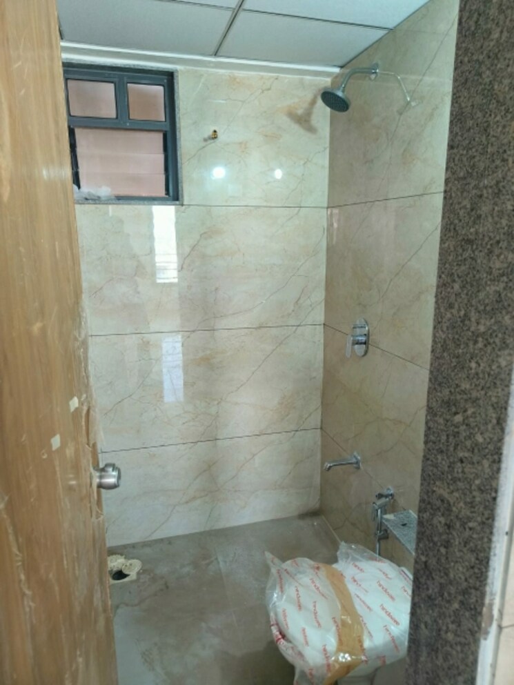 Bathroom, chandkheda 3 Bedroom 2000 Sq.Ft. Apartment In Chandkheda Ahmedabad 9484434