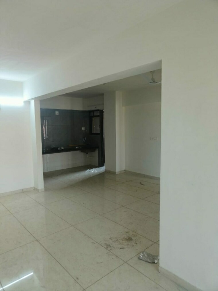 Room, chandkheda 3 Bedroom 2000 Sq.Ft. Apartment In Chandkheda Ahmedabad 9484434