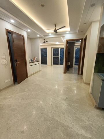 Room in 2.5 BHK Builder Floor at Sector 4 – for Rent