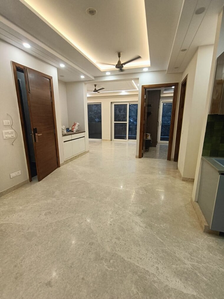 Room, sector 4 2.5 Bedroom 1356 Sq.Ft. Builder Floor In Sector 4 Gurgaon 9484483