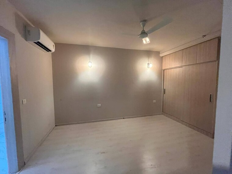 Room, m3m-heights 2 Bedroom 1261 Sq.Ft. Apartment In Sector 65 Gurgaon 9484577