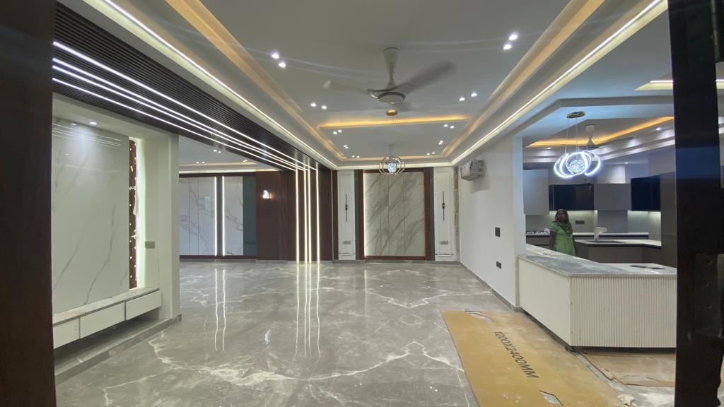 4 BHK + Servant Room Builder Floor For Sale in Sarvodaya Enclave