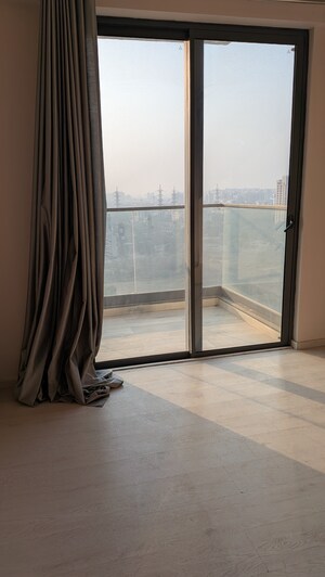 Room in 3 BHK Apartment at M3M Heights, Sector 65 – for Rent