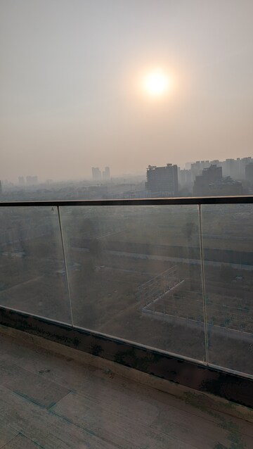 Furnished Amenities in 3 BHK Apartment at M3M Heights, Sector 65 – for Rent